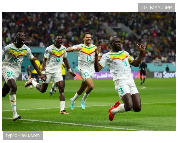 阿克状态回暖，展现卓越防守能力成球队后防核心