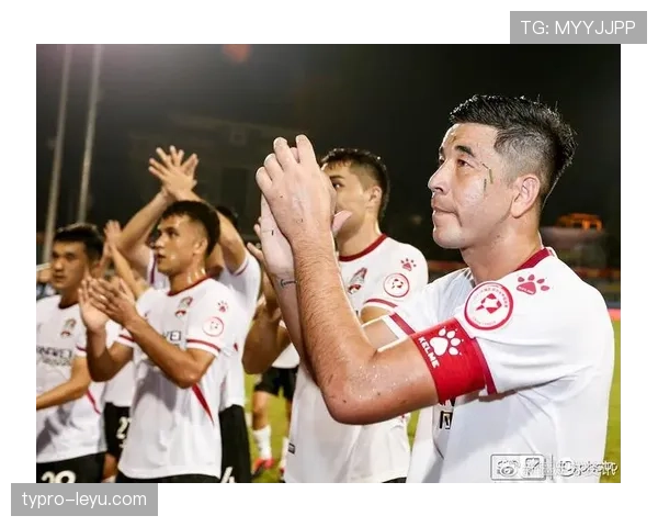 卢顿城青训再结硕果，新星闪耀英超赛场